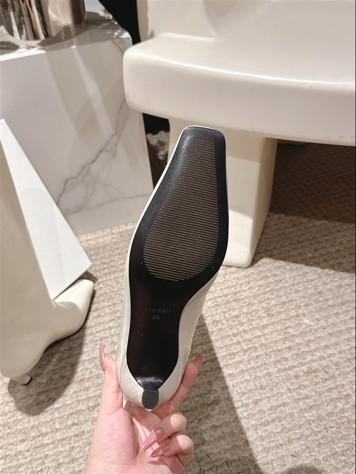 2025112818103146 460